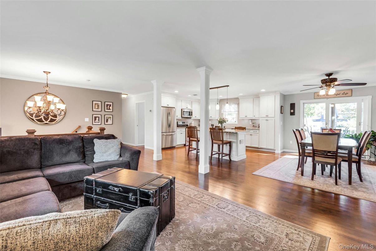 Chandelier, Dining room, Interior, Kitchen, Living room, Pendant Lights, Recessed Lighting, Wood Texture Flooring