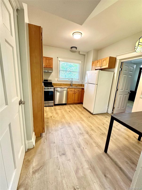 Interior, Kitchen, Stainless Steel Appliances, Wood Texture Flooring