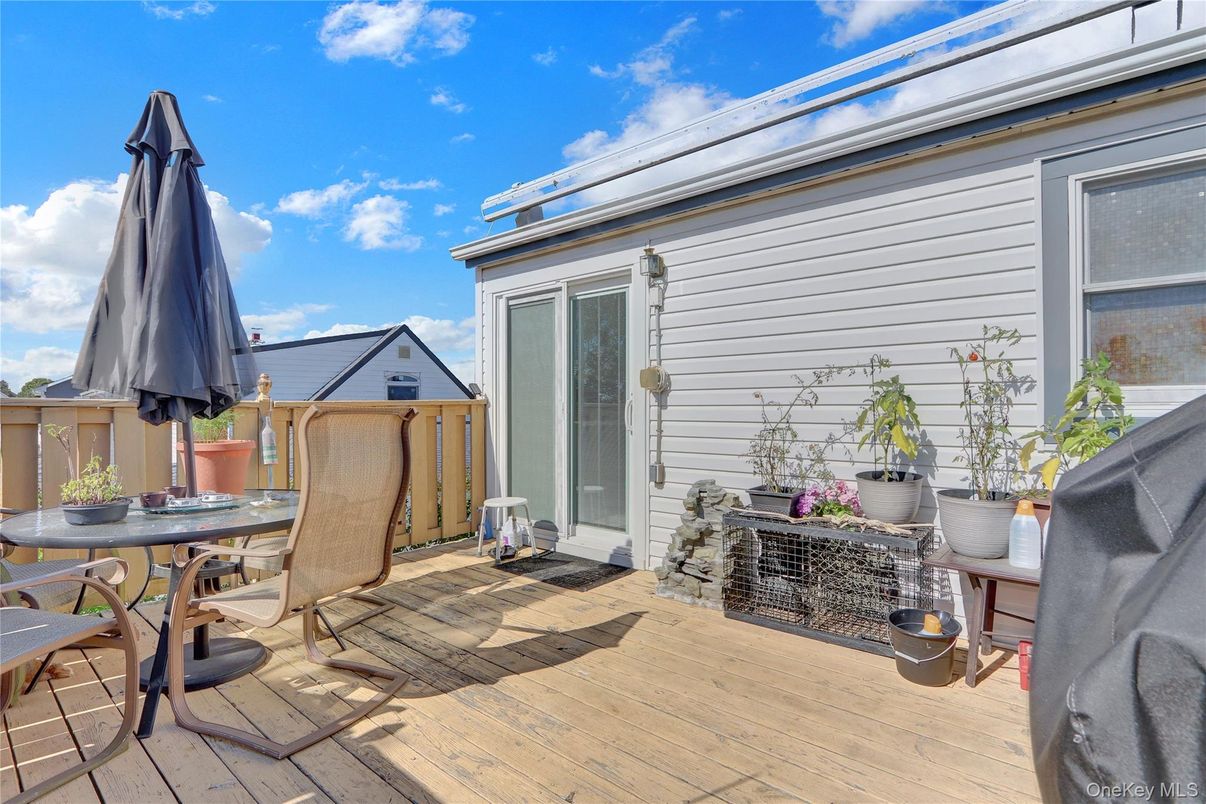 Exterior, Wood Texture Flooring