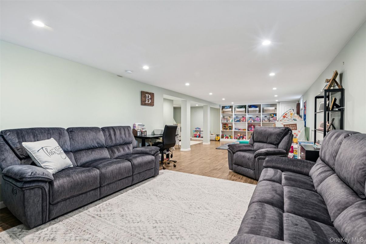 Home Office, Interior, Living room, Recessed Lighting, Wood Texture Flooring