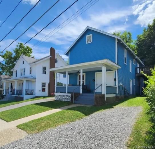 Backyard, Exterior, Facade, Queen Anne Victorian