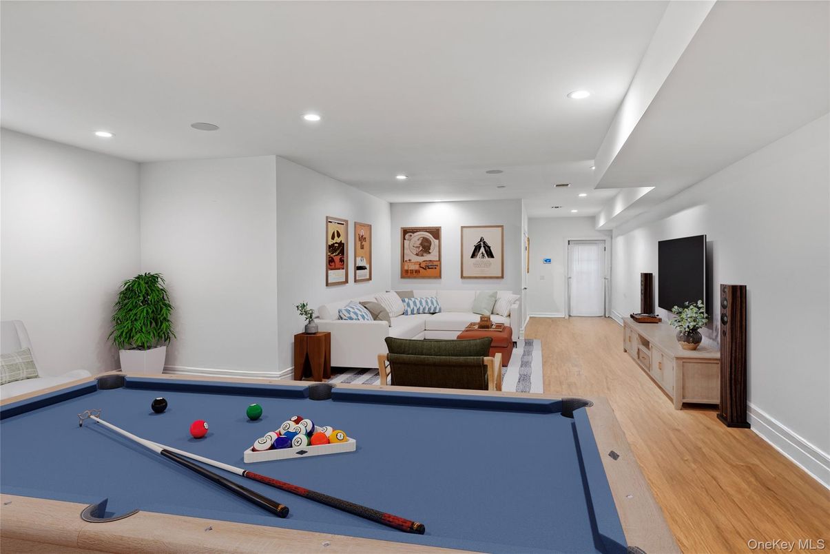 Billiard Table, Game Room, Interior, Living room, Recessed Lighting, Wood Texture Flooring