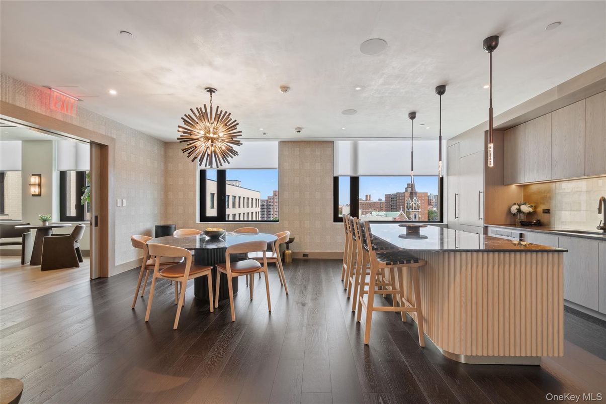 Dining room, Interior, Kitchen, Pendant Lights, Recessed Lighting, Wood Texture Flooring