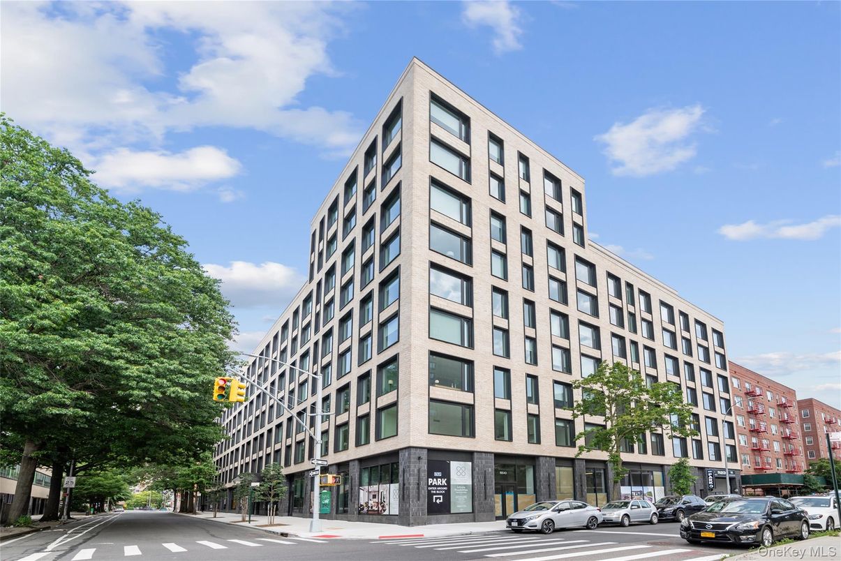 Exterior, Facade, Chicago School
