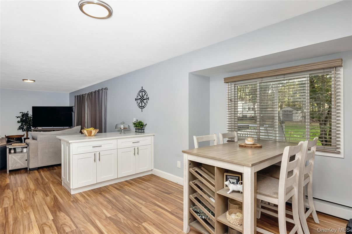 Dining room, Interior, Living room, Recessed Lighting, Wood Texture Flooring
