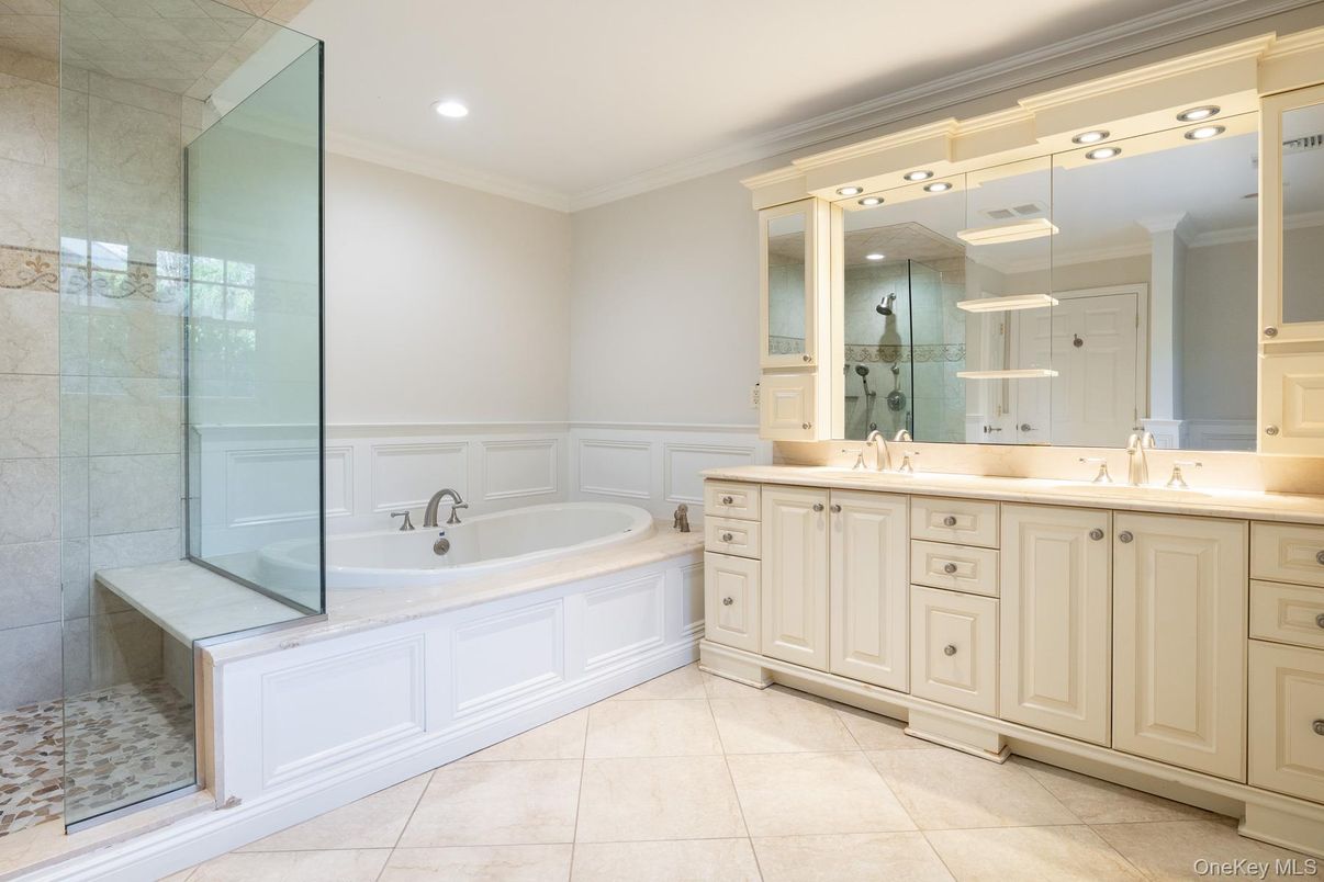 Bathroom, Dual Sink Vanities, Glass Shower, Interior, Recessed Lighting