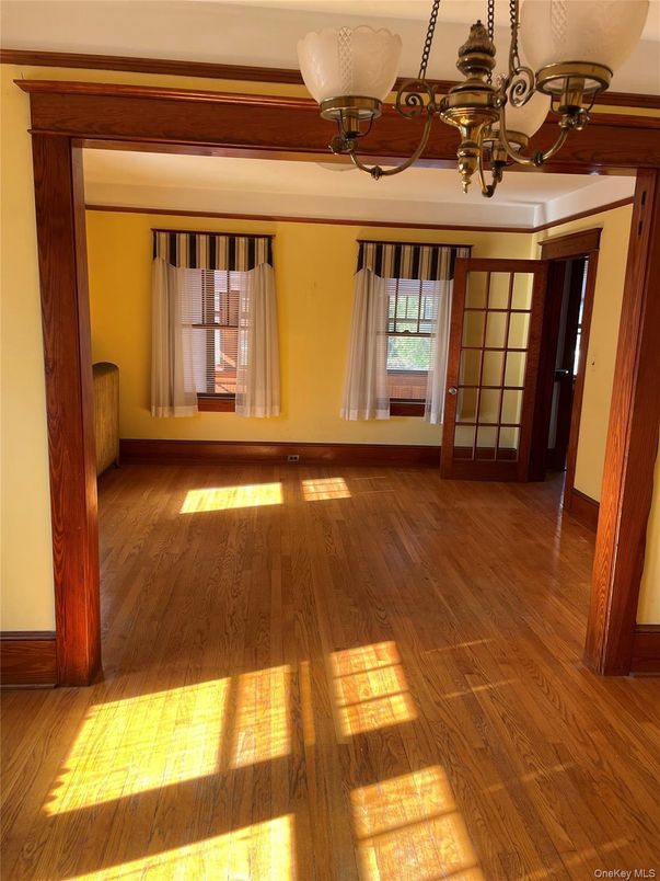 Chandelier, Empty room, Interior, Wood Texture Flooring