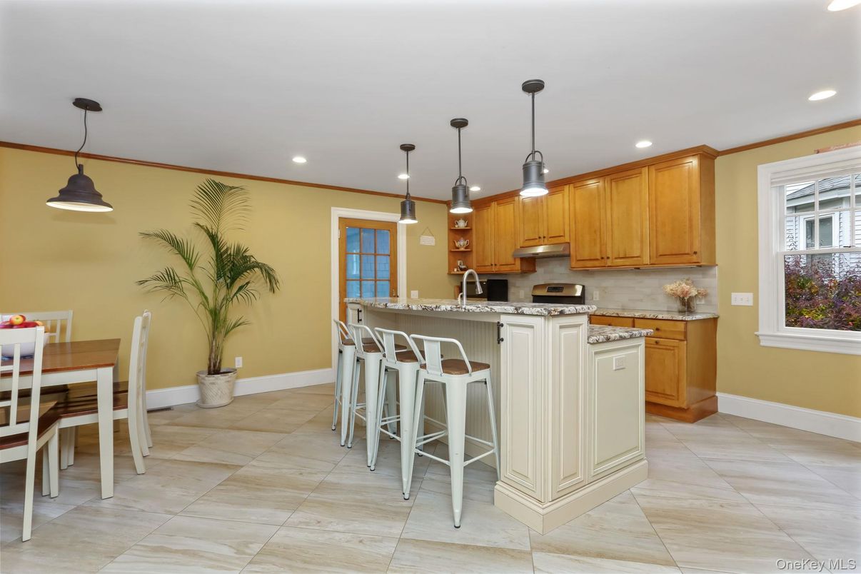 Dining room, Interior, Kitchen, Pendant Lights, Recessed Lighting