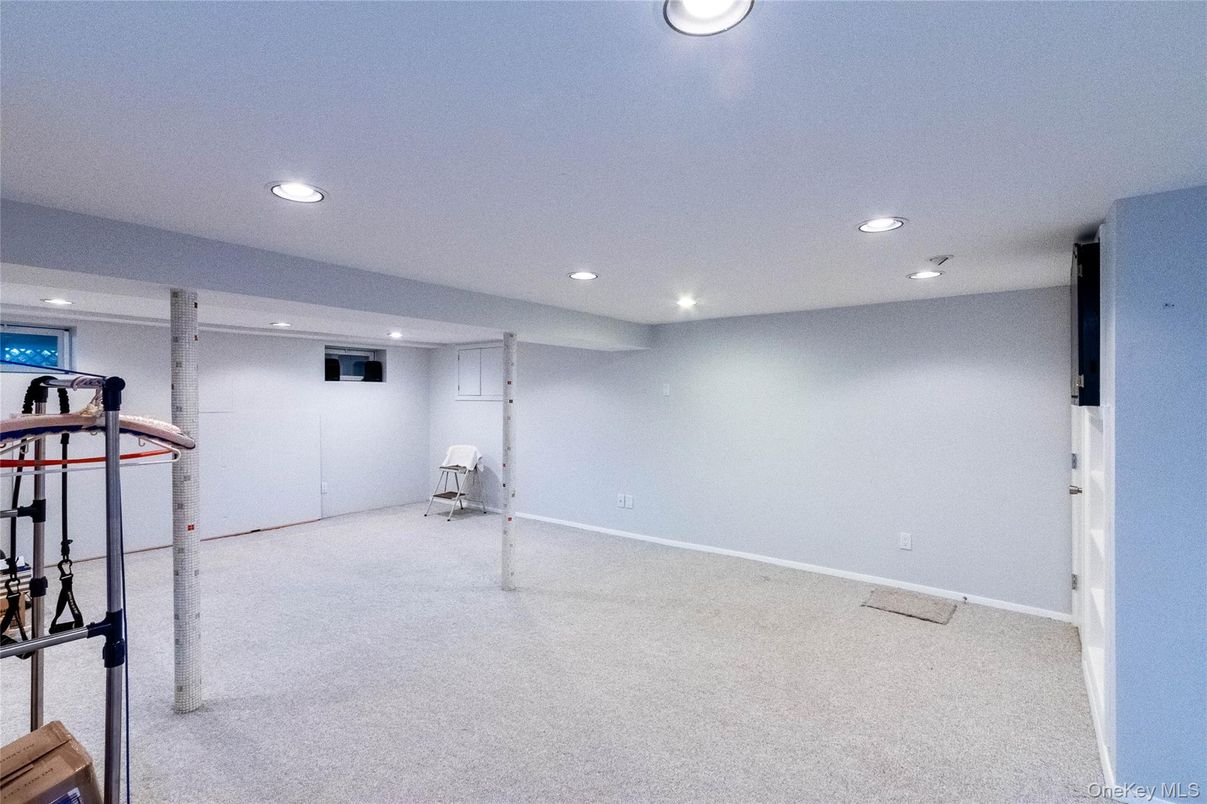 Fitness Equipment, Interior, Recessed Lighting