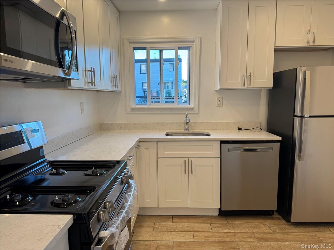 Interior, Kitchen, Water, Wood Texture Flooring