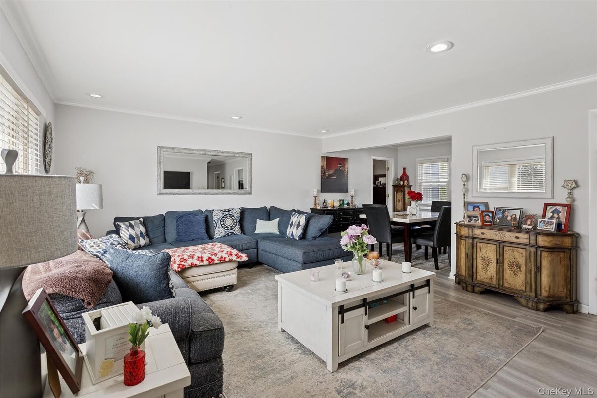 Dining room, Interior, Living room, Recessed Lighting, Wood Texture Flooring