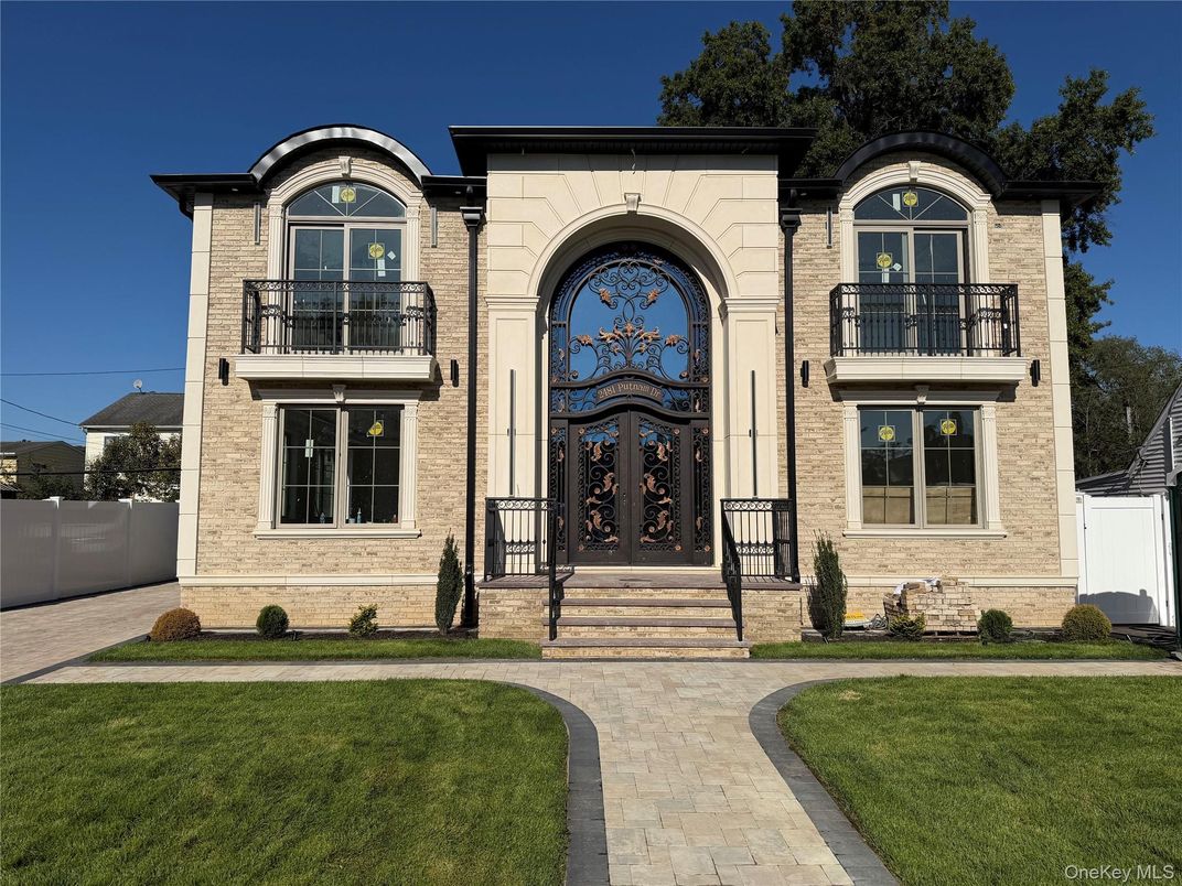 Exterior, Facade, Brick Facade, French Provincial