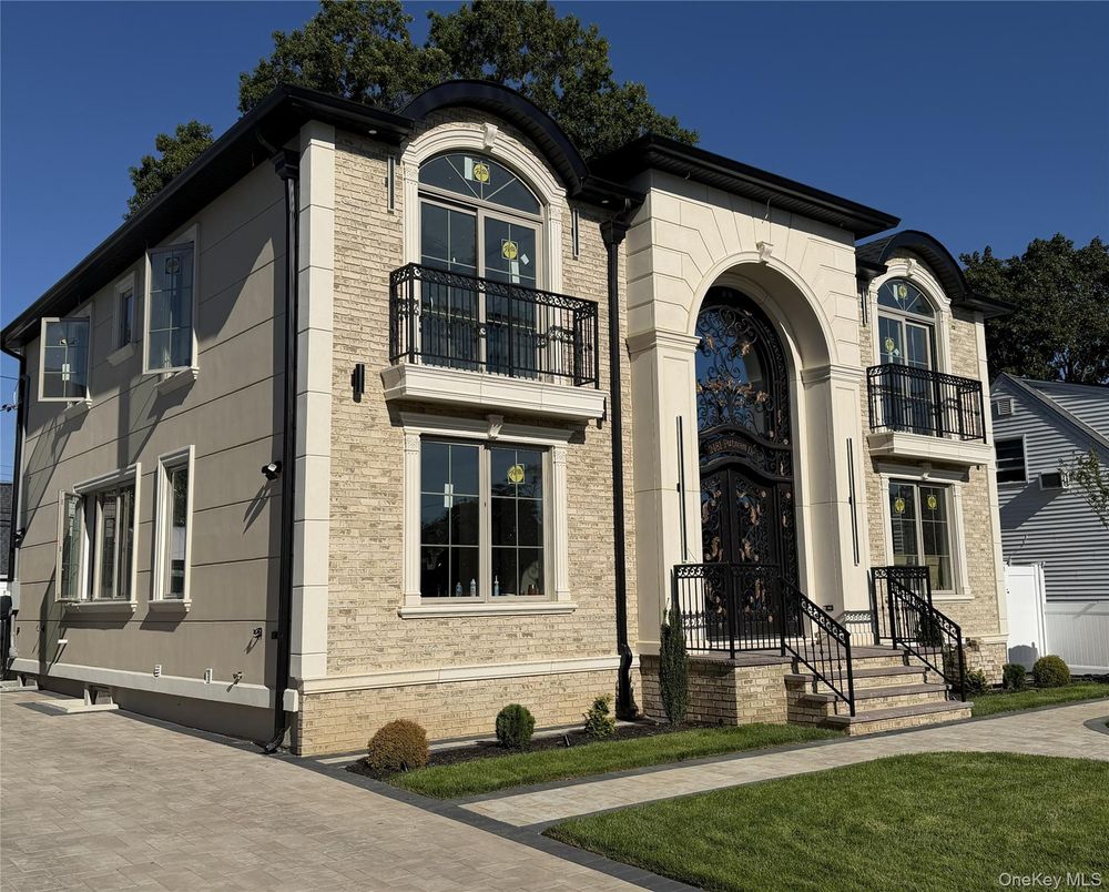 Exterior, Facade, Brick Facade, French Provincial