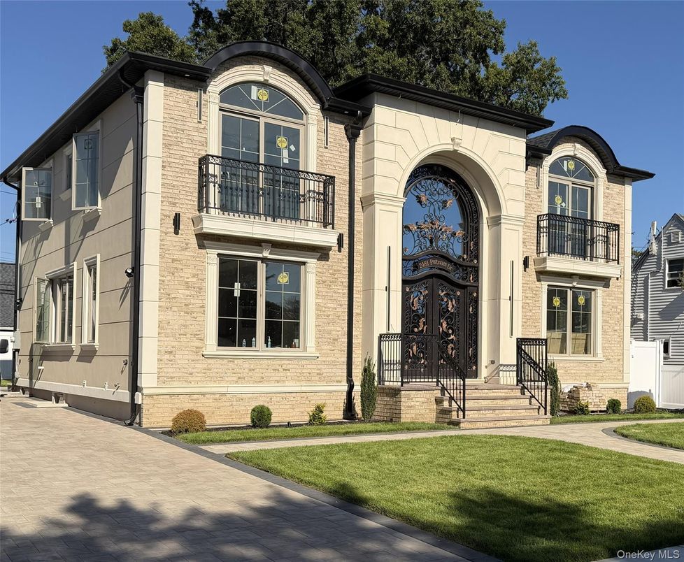 Exterior, Facade, Brick Facade, French Provincial