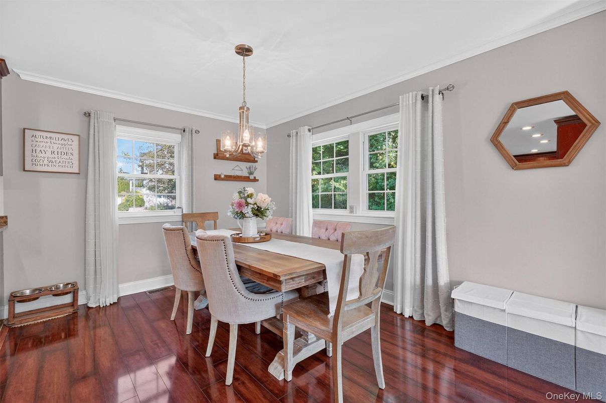 Chandelier, Dining room, Interior, Recessed Lighting, Wood Texture Flooring