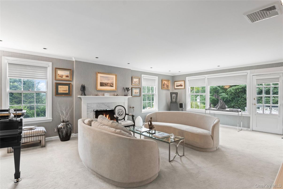 Fireplace, Interior, Living room, Recessed Lighting