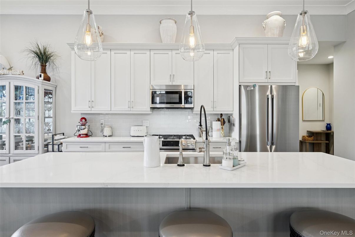 Interior, Kitchen, Pendant Lights, Stainless Steel Appliances