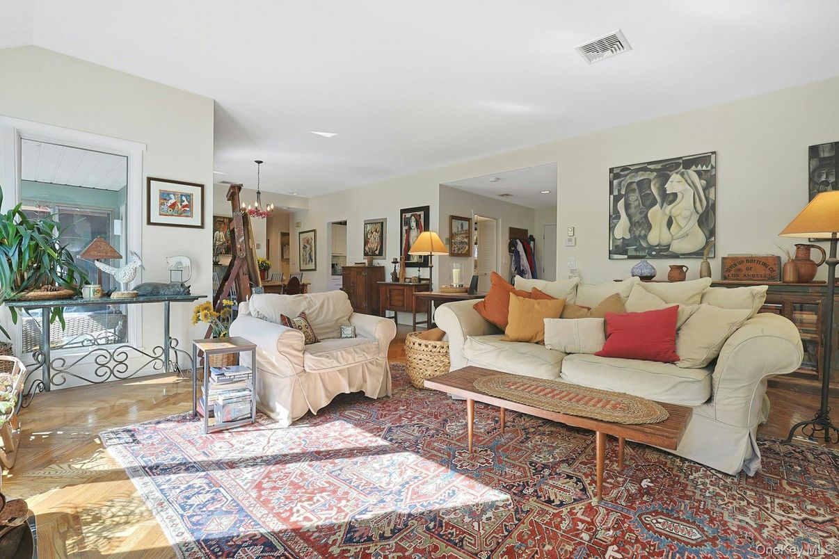 Chandelier, Interior, Living room, Pendant Lights, Recessed Lighting, Wood Texture Flooring