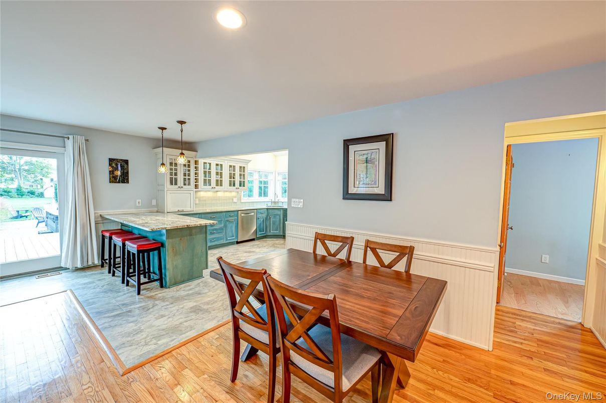 Dining room, Interior, Pendant Lights, Recessed Lighting, Wood Texture Flooring