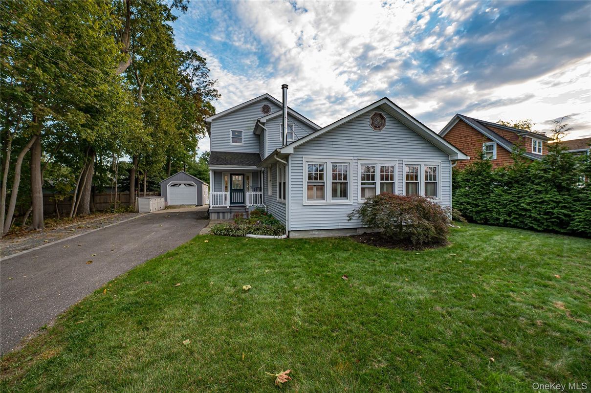 Backyard, Detached Garage, Exterior