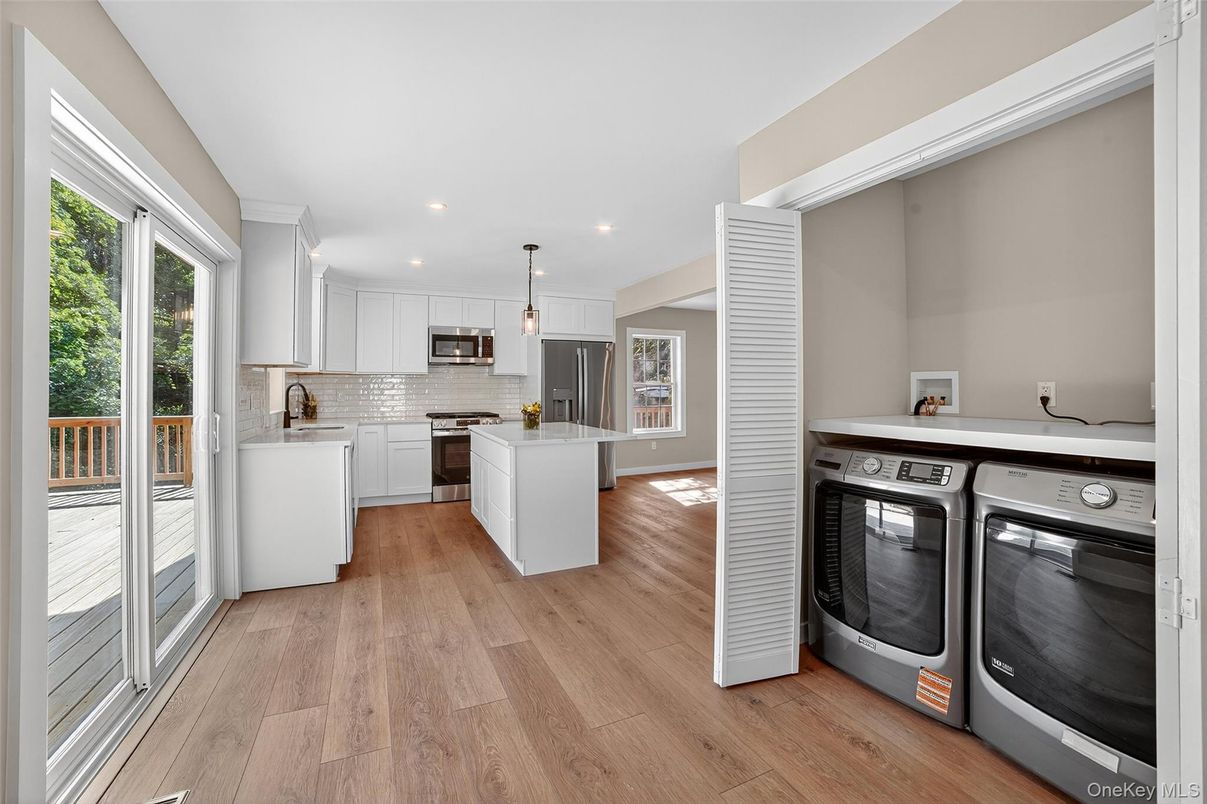 Interior, Kitchen, Pendant Lights, Recessed Lighting, Washer, Wood Texture Flooring