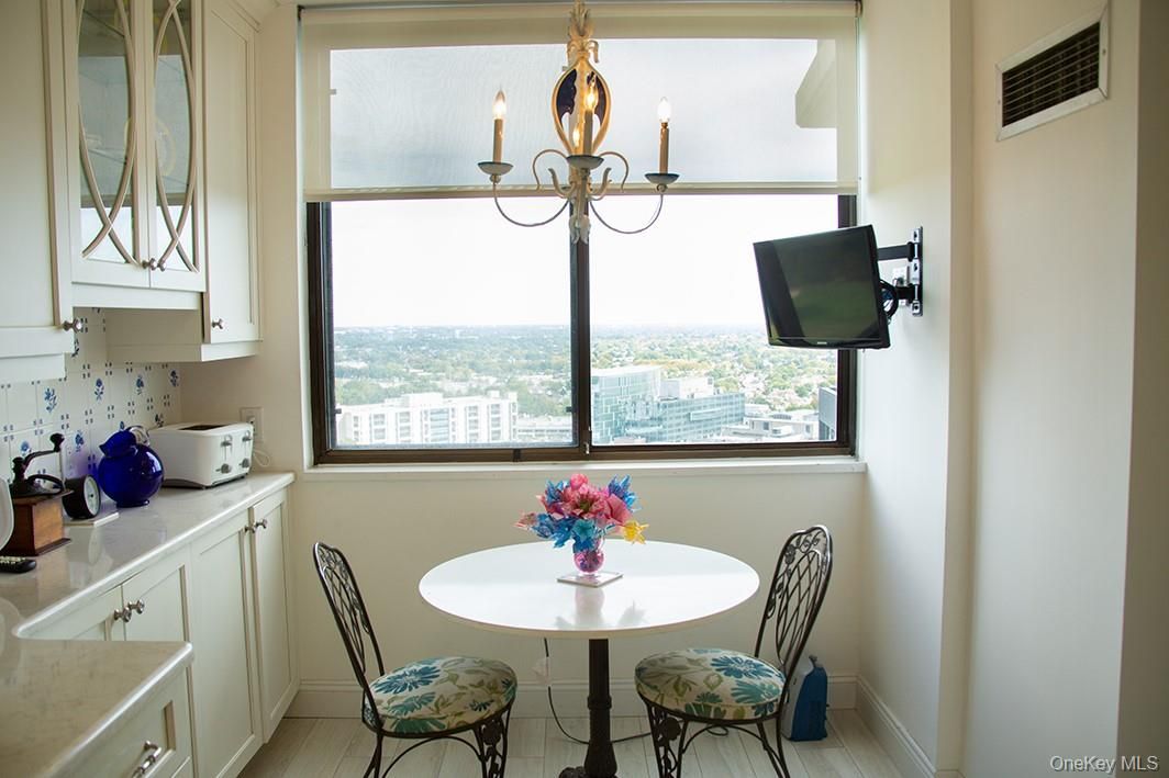 Chandelier, Dining room, Interior