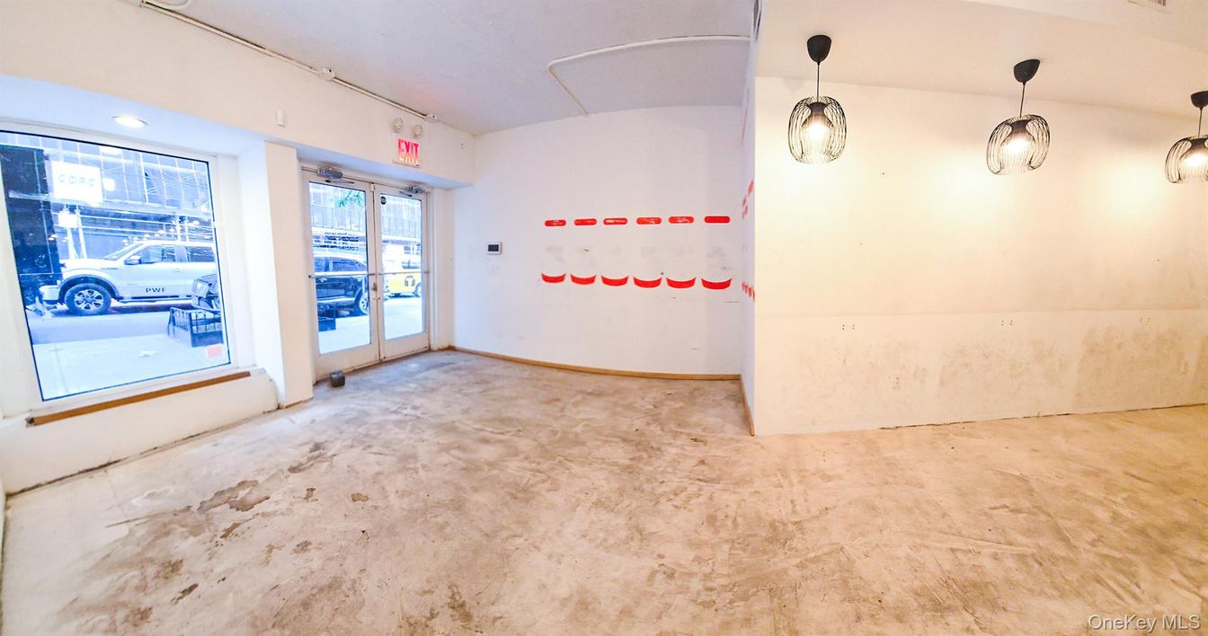 Empty room, Interior, Pendant Lights