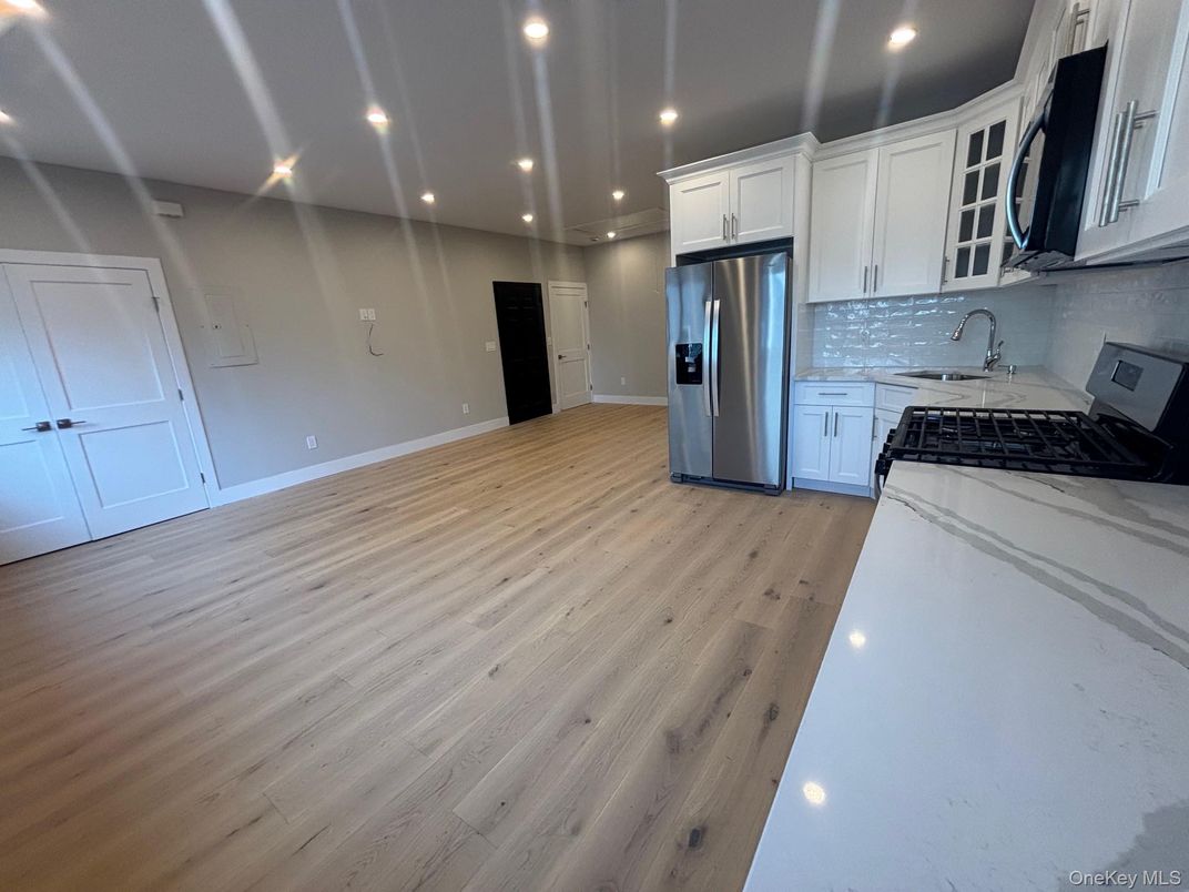 Interior, Kitchen, Recessed Lighting, Wood Texture Flooring