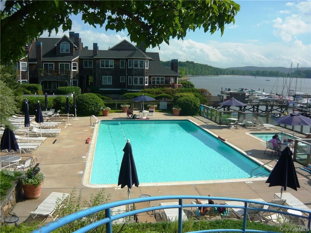 Exterior, Pool, Water