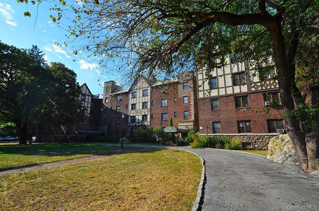 Backyard, Exterior, Facade, Brick Facade, Condo Building