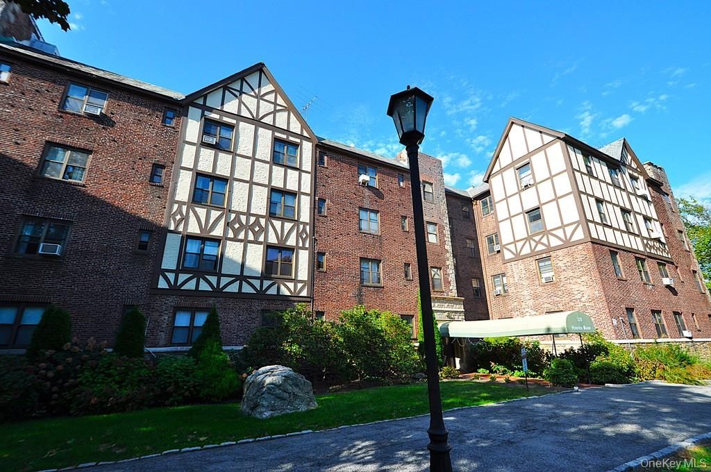 Exterior, Facade, Brick Facade, Tudor Revival