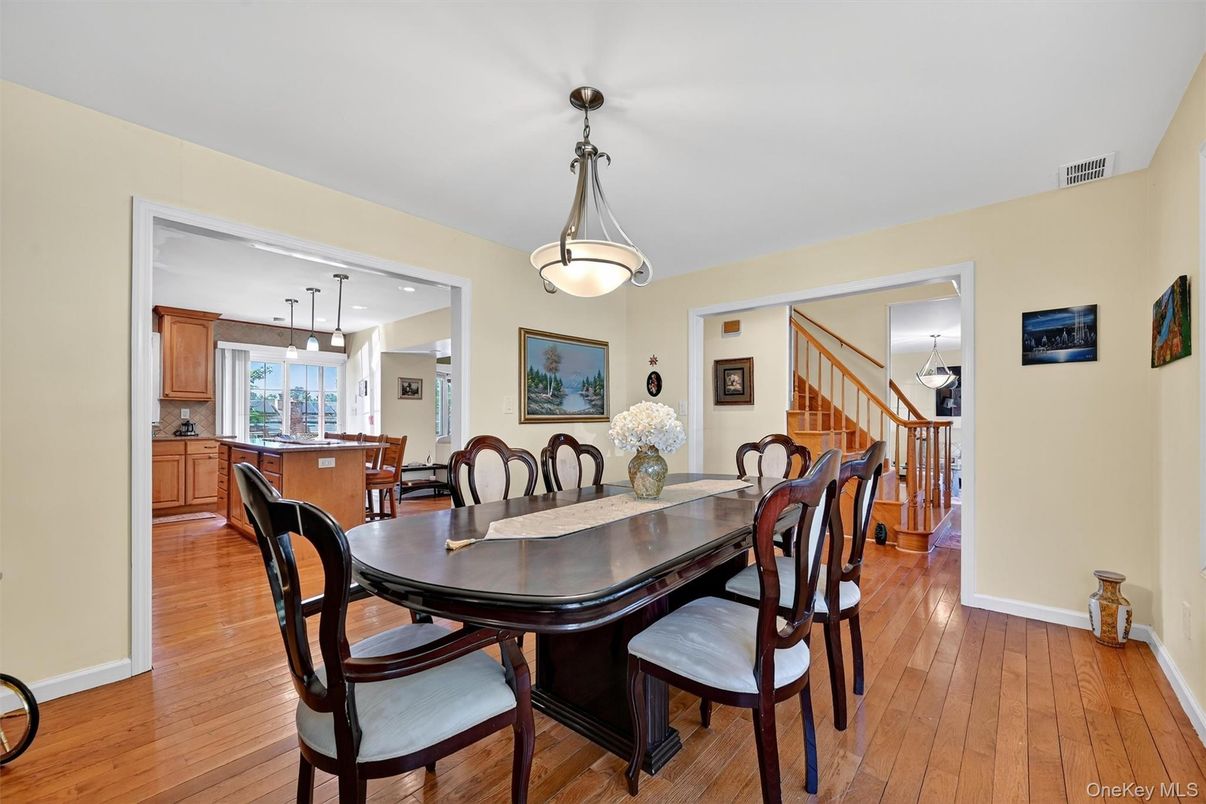 Dining room, Interior, Kitchen, Pendant Lights, Wood Texture Flooring