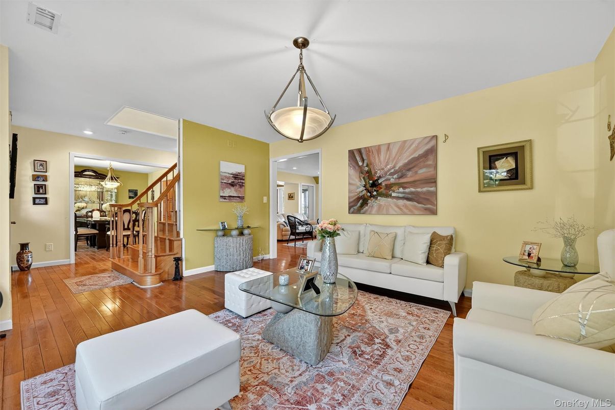 Dining room, Interior, Living room, Pendant Lights, Recessed Lighting, Wood Texture Flooring