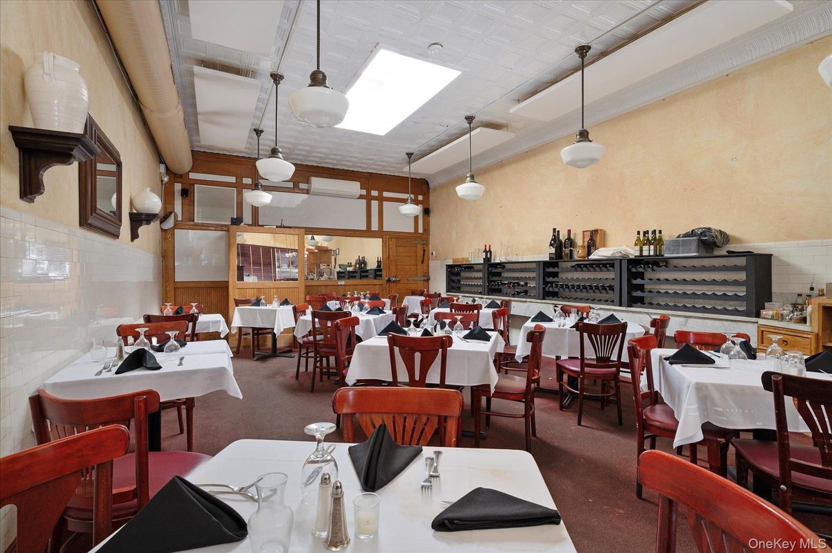 Dining room, Interior, Pendant Lights