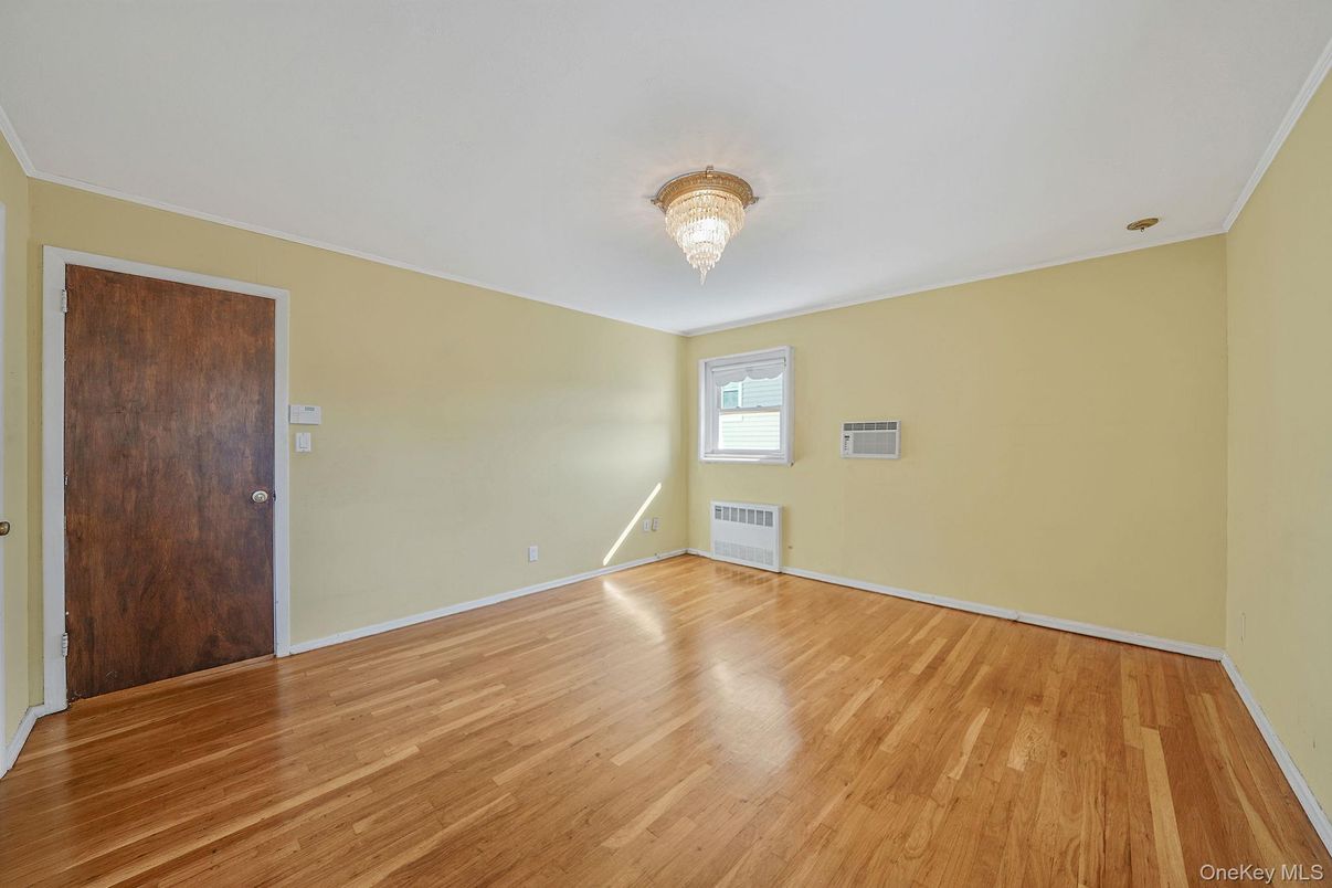 Chandelier, Empty room, Interior, Wood Texture Flooring