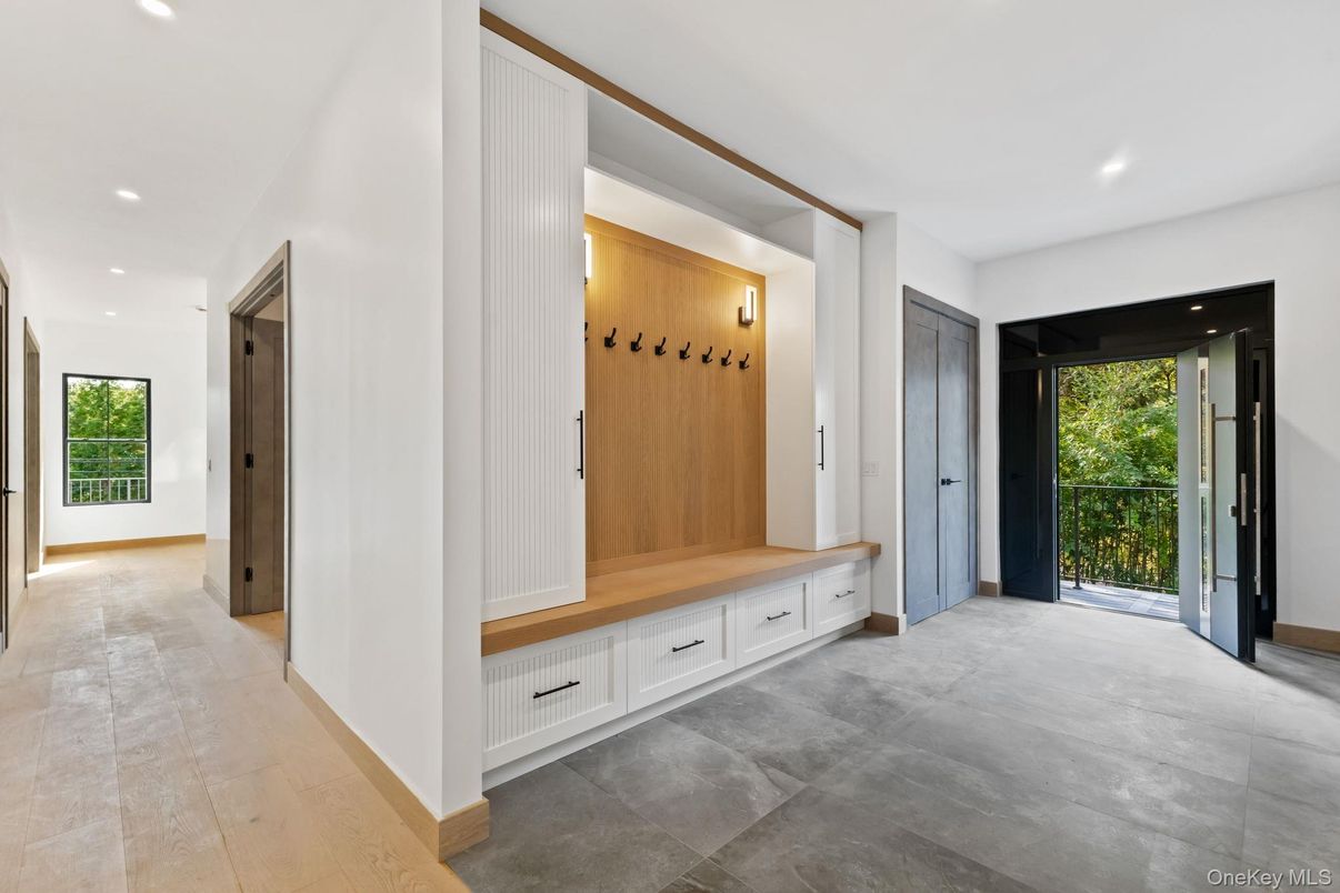 Interior, Recessed Lighting, Wooden Walls