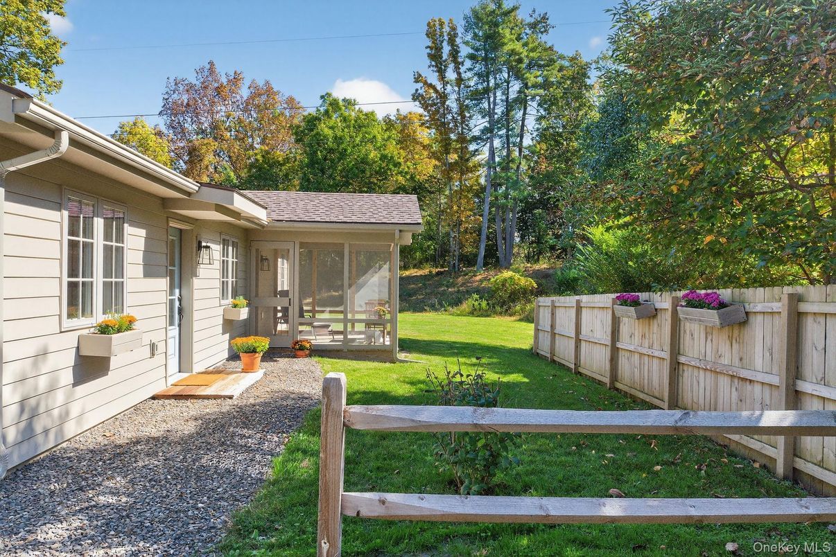 Backyard, Exterior
