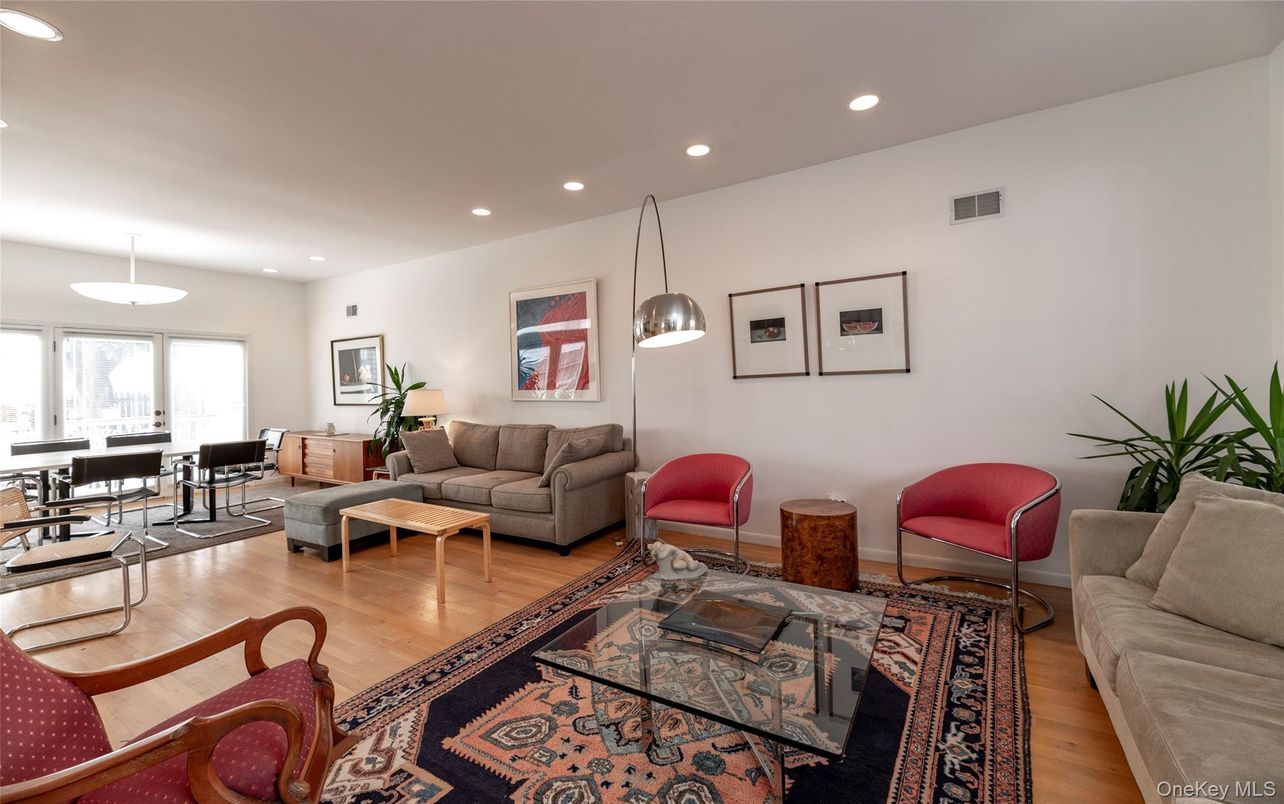 Interior, Living room, Pendant Lights, Recessed Lighting, Wood Texture Flooring
