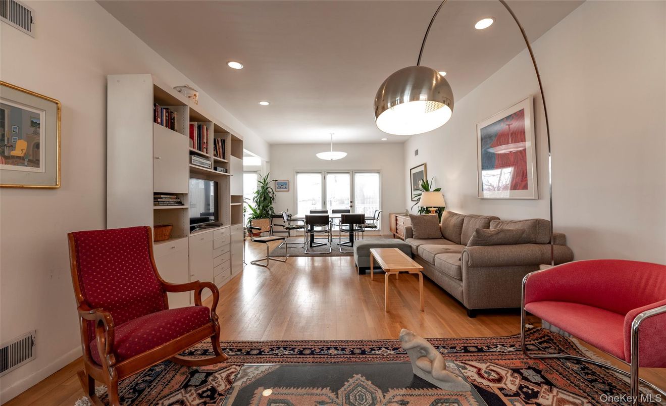 Dining room, Interior, Living room, Pendant Lights, Recessed Lighting, Wood Texture Flooring
