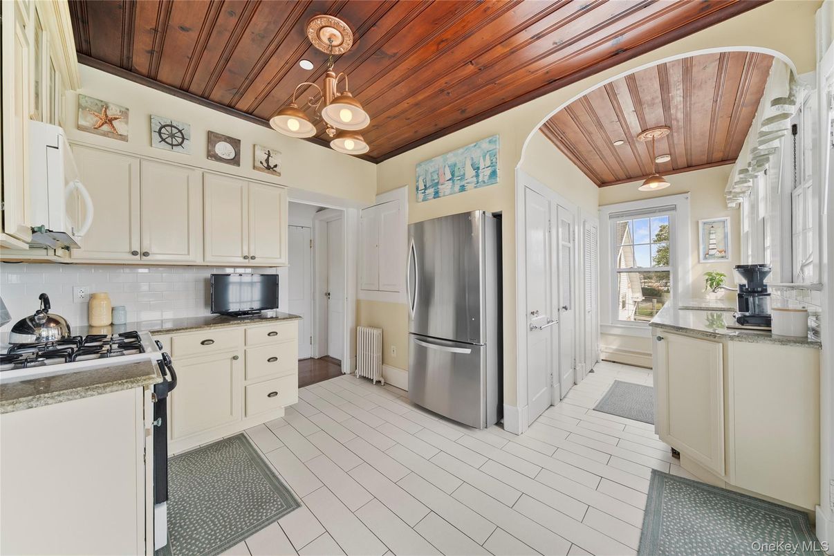 Interior, Kitchen, Wooden Ceilings