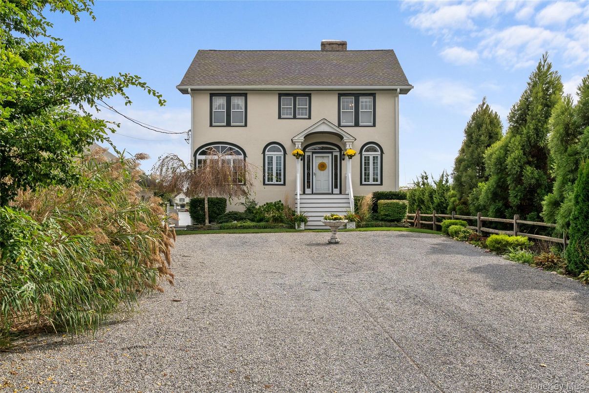 Backyard, Exterior, Facade, Georgian