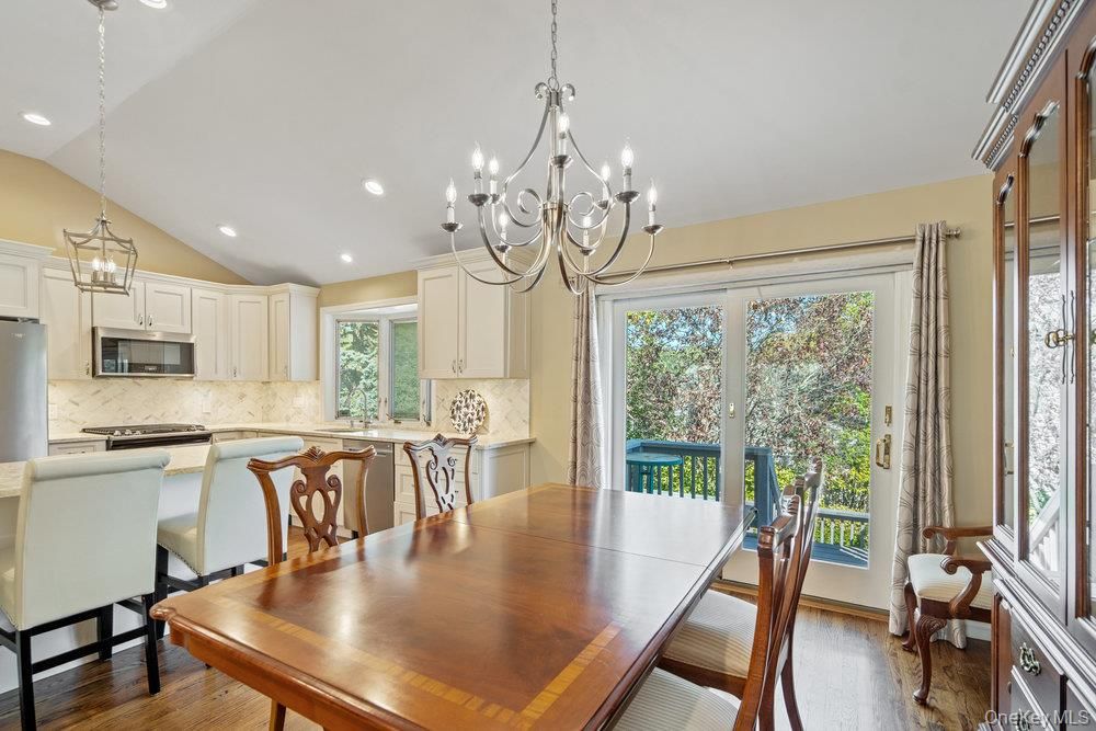 Chandelier, Dining room, Interior, Kitchen, Pendant Lights, Recessed Lighting, Wood Texture Flooring
