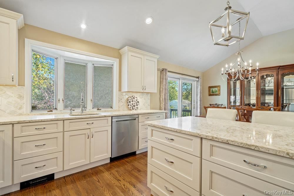 Chandelier, Dining room, Interior, Kitchen, Recessed Lighting, Wood Texture Flooring