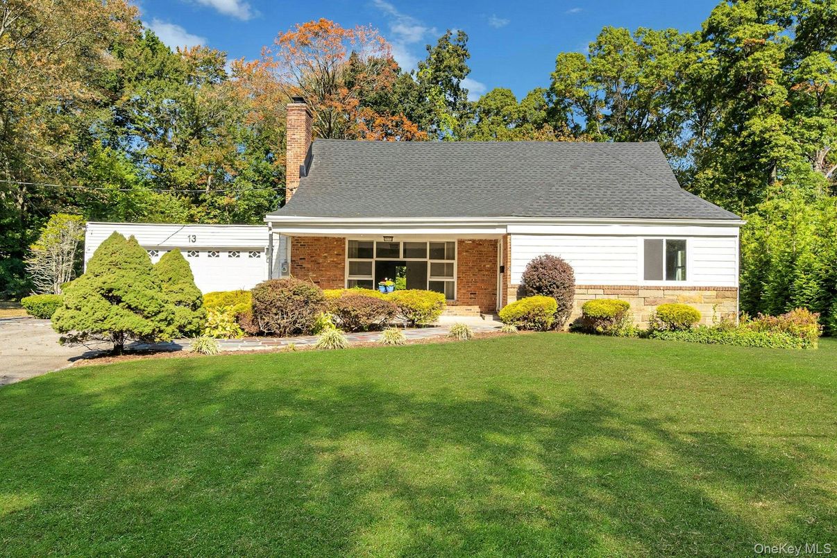 Attached, Exterior, Facade, Brick Facade, Cape Cod