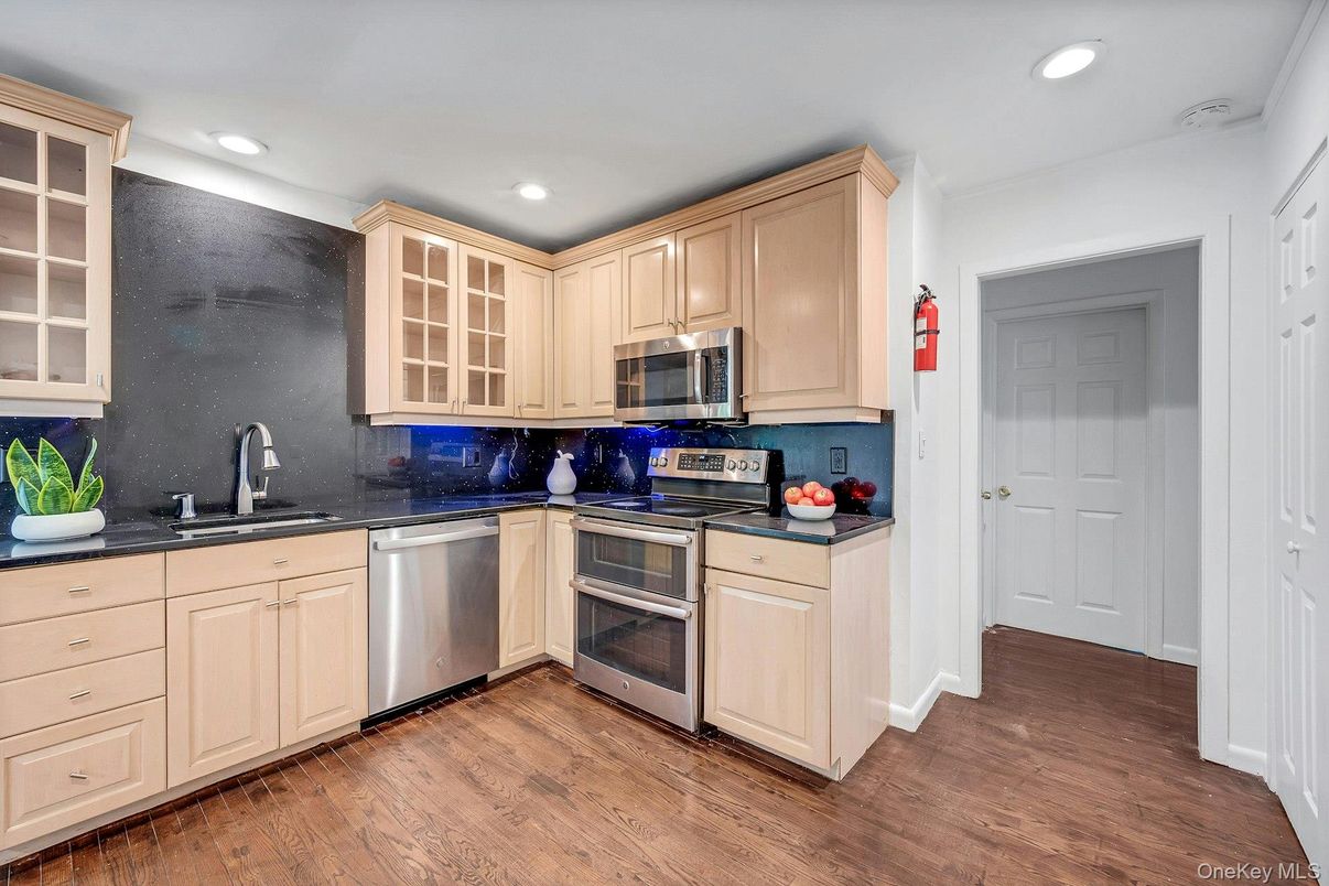 Interior, Kitchen, Recessed Lighting, Stainless Steel Appliances, Wood Texture Flooring