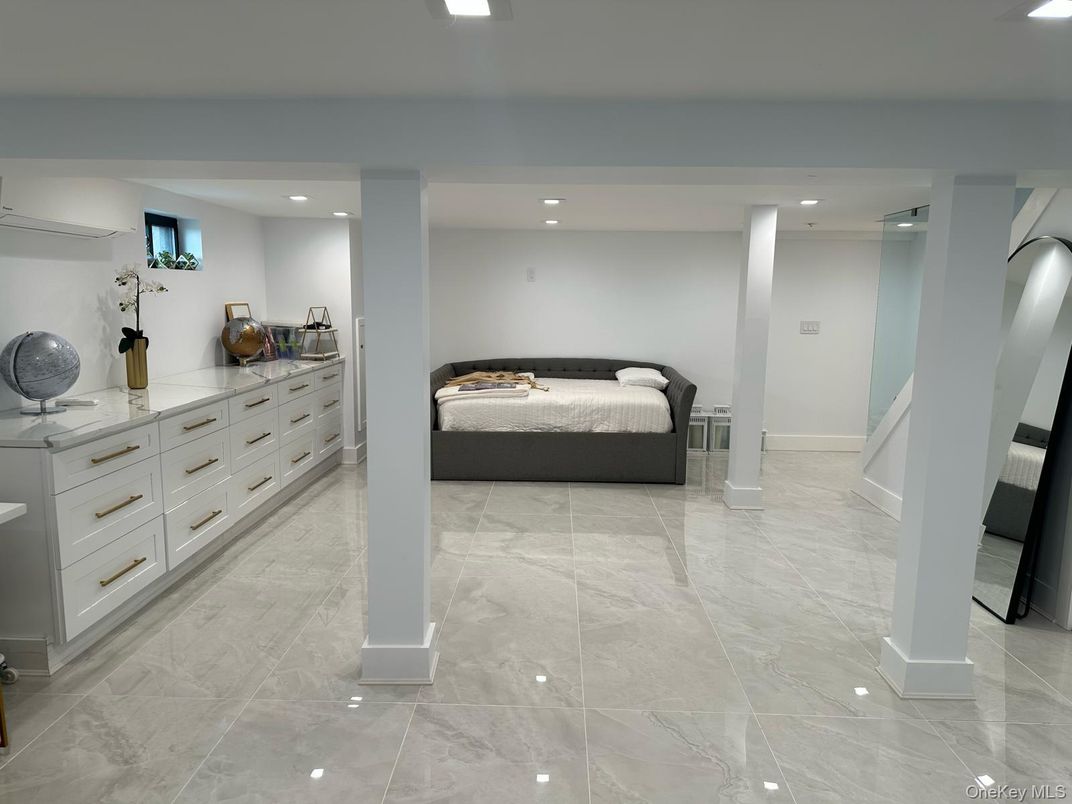 Bedroom, Interior, Marble, Recessed Lighting