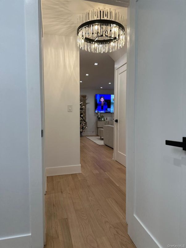 Interior, Recessed Lighting, Wood Texture Flooring