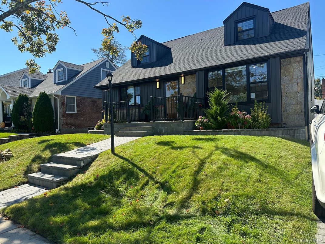 Backyard, Exterior, Facade, Brick Facade, Cape Cod