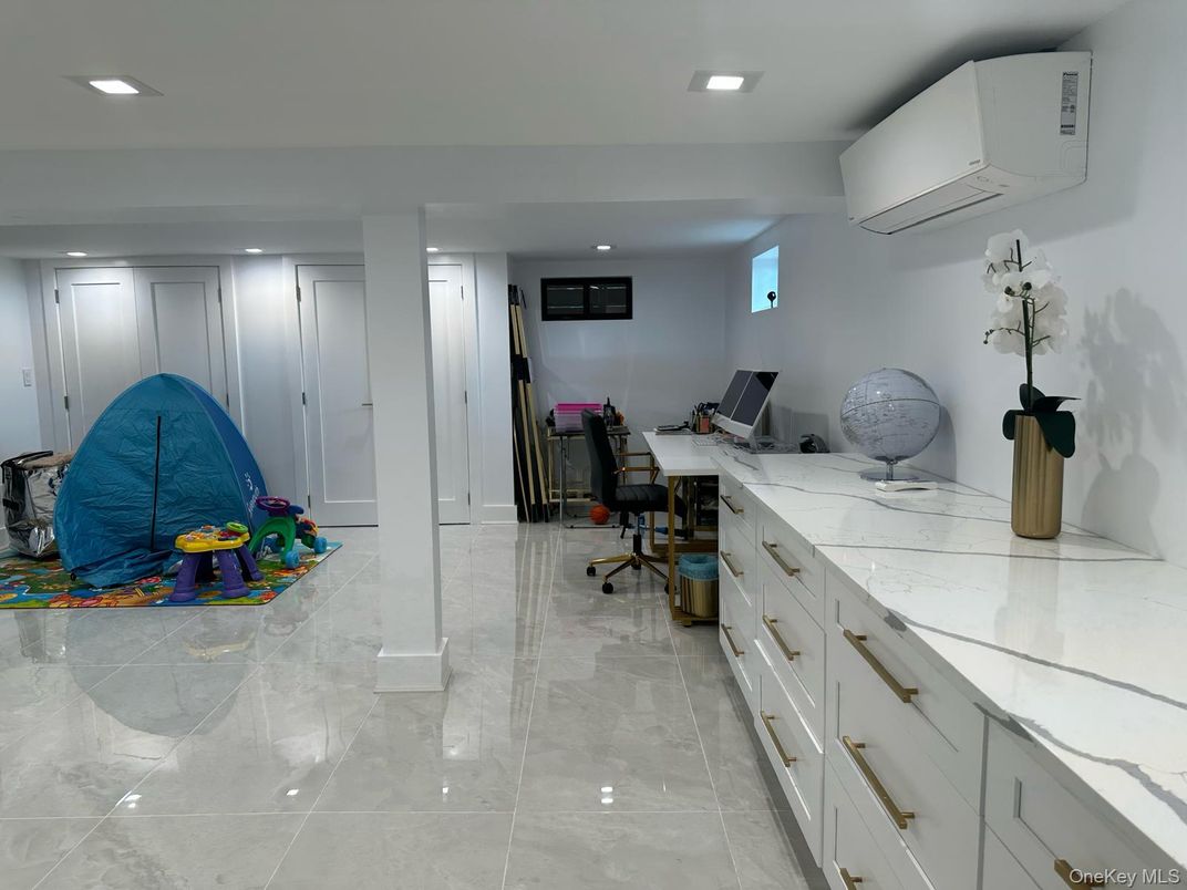 Interior, Recessed Lighting