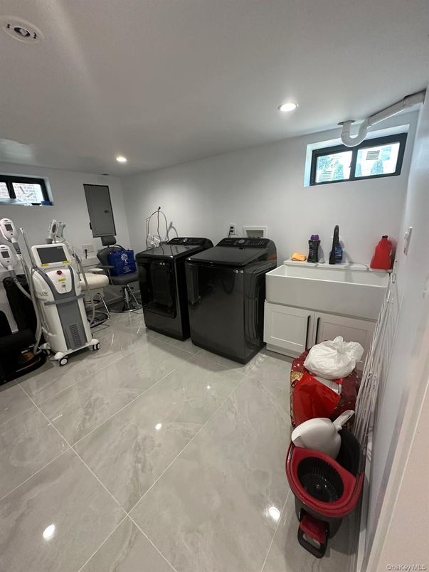 Interior, Recessed Lighting, Washer